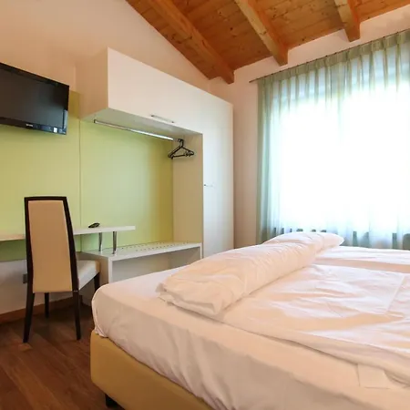 Thai Orchidee Restaurant&rooms 招待所 *